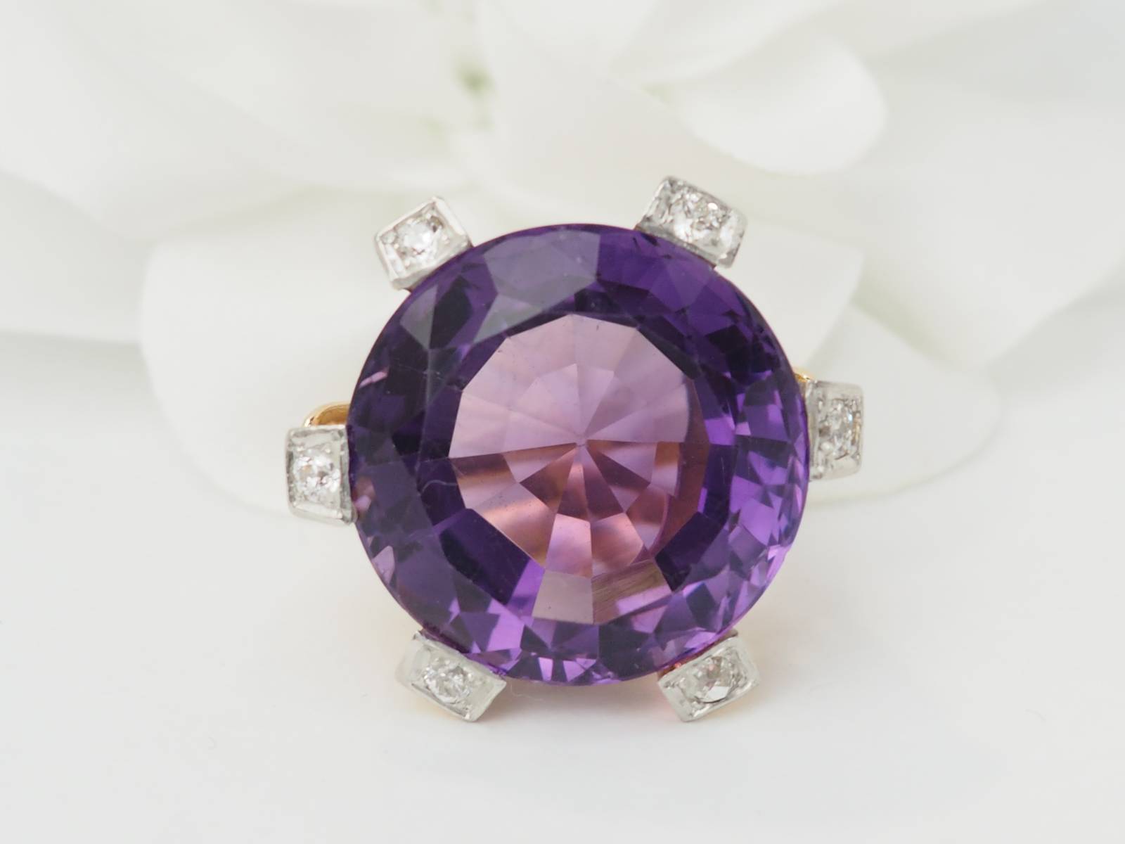 Bague Cocktail en or rose et Améthyste  en vente à Marseille