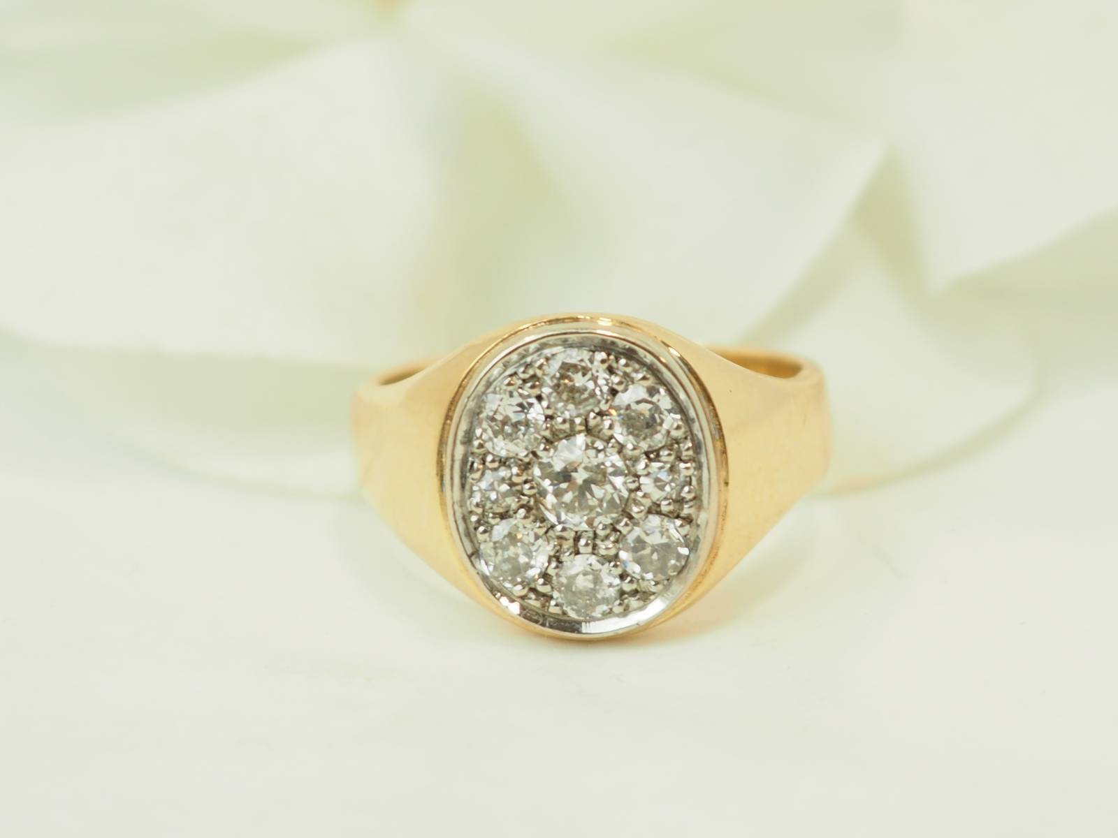 Baguechevalière en or jaune et diamants en vente à Marseille