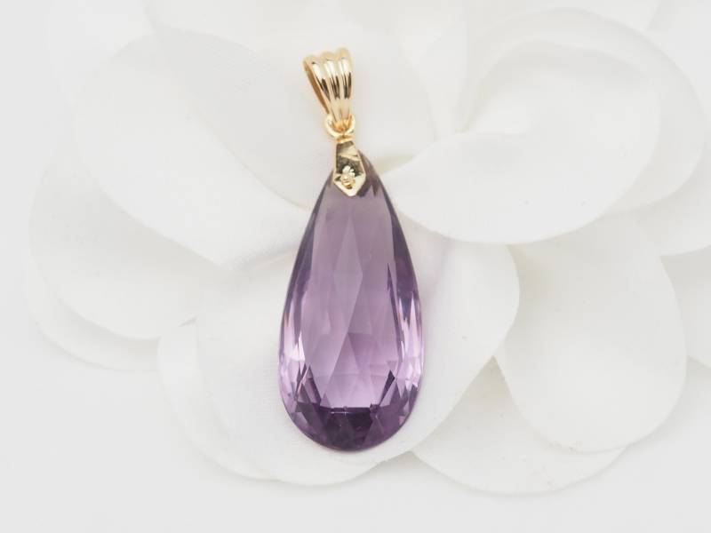 Pendentif amethyste et or jaune 