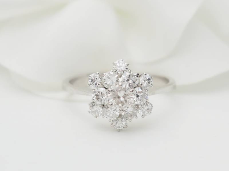 Bague Fleur en or blanc et diamants en vente à Marseille - rf 33239