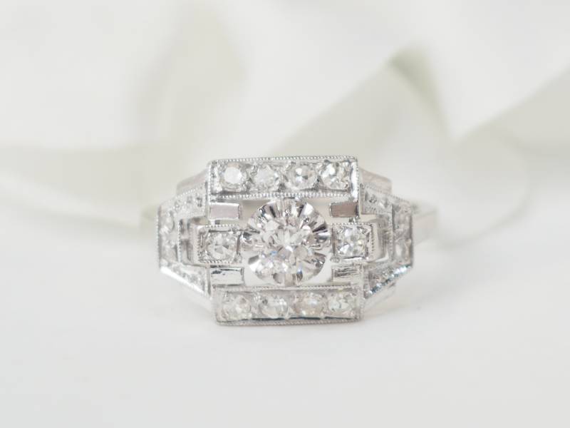 Bague Art Déco en platine et diamants en vente à Marseille - rf 33425
