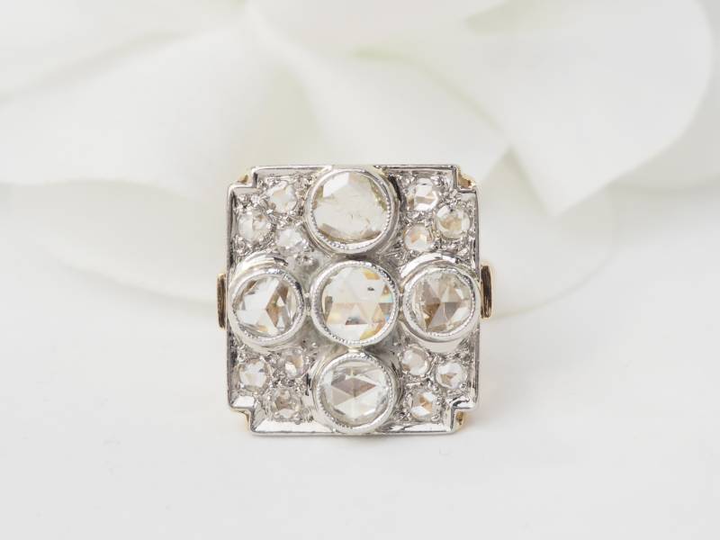 bague Art Déco en or jaune et platine serties de roses