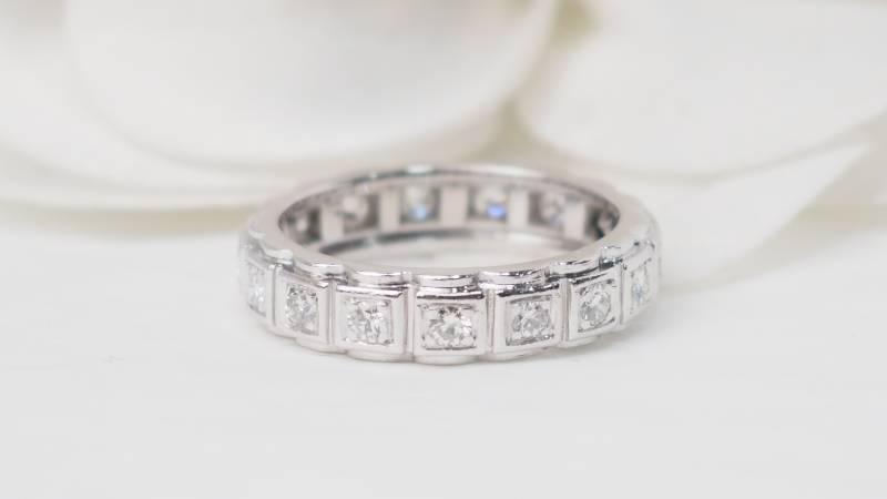 Alliance américaine en platine et diamants