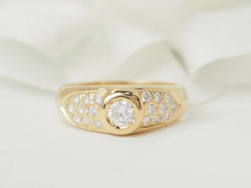 Où trouver les bagues solitaires d'occasion?