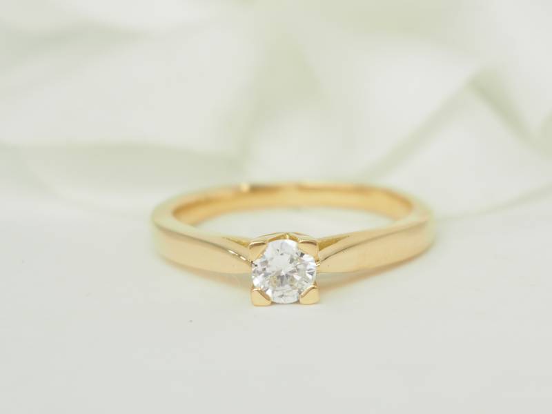 Bague solitaire en or jaune et diamant 0.27ct en vente à Marseille - rf F5052