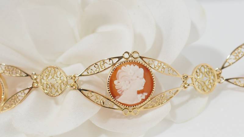 Bracelet filigrané en or jaune et camées - rf 31833