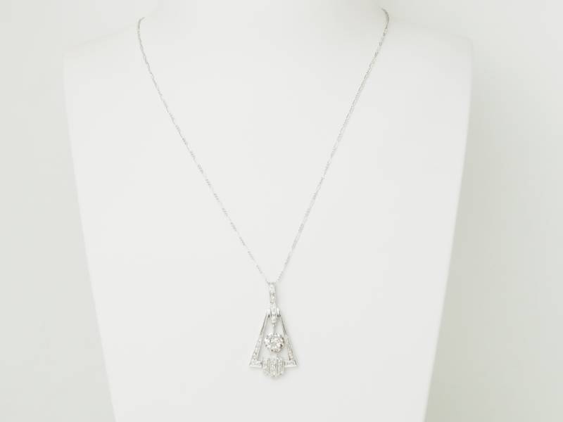 Pendentif diamant ancien Art Déco en platine – livraison France & international