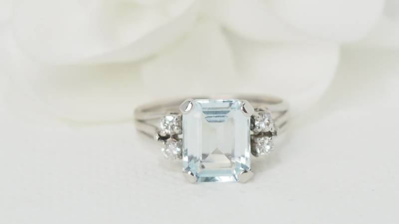 Bague vintage en or blanc, aigue marine et diamants  en vente à Marseille - rf 31123