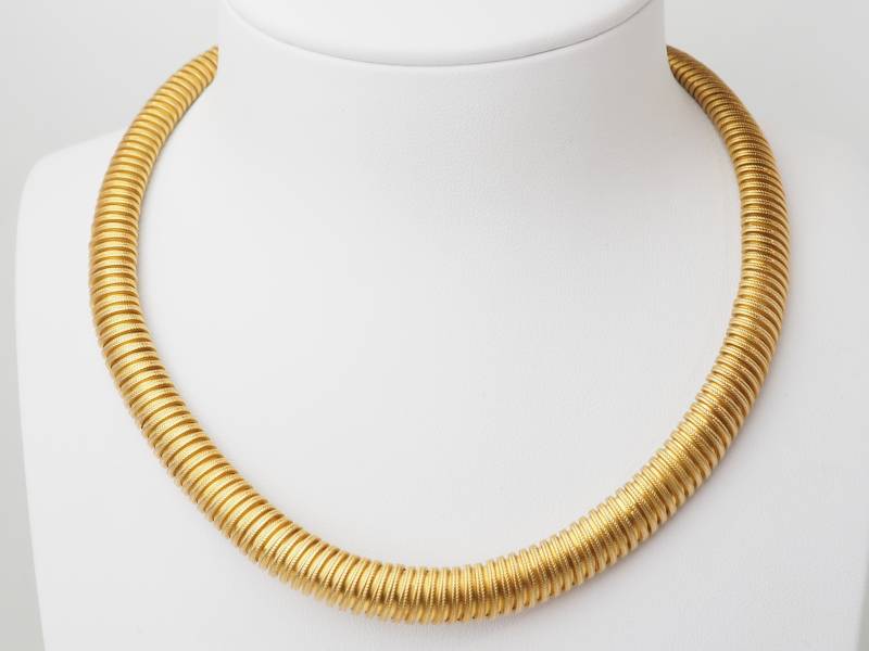 Collier tubogas en or jaune élégant et souple