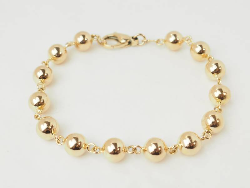 Vue latérale mettant en valeur la régularité des maillons et la qualité de fabrication