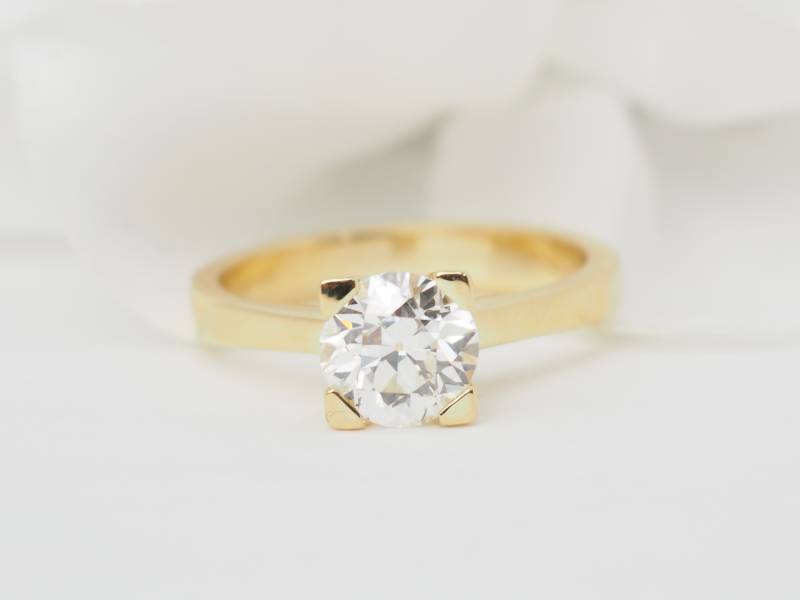 Bague solitaire en or jaune et diamant 1.40ct 