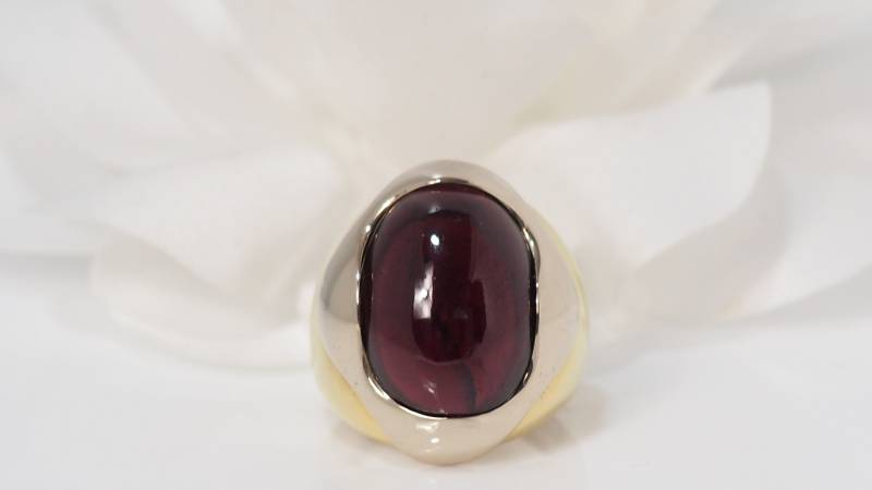 Bague en or bicolore et améthyste cabochon en vente à Marseille - rf 30956