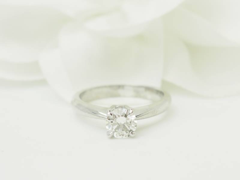 Solitaire diamant 0,78 carat certifié LFG VVS2 en or blanc 18 carats Marseille