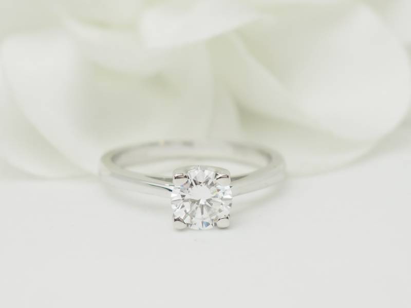 Solitaire diamant 0,98 carat en or blanc 18 carats à Marseille