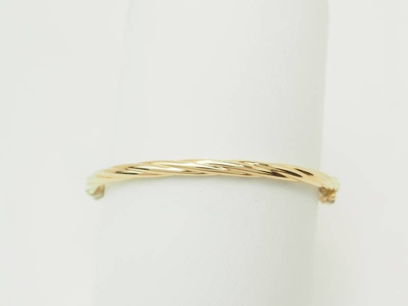 Bracelet ouvrant enfant en or jaune 18 carats – Jonc torsadé en vente à Marseille - rf 33634
